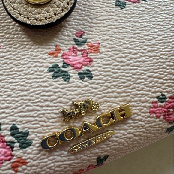 Coach Pop Up Messenger Bag in Floral Bloom crossbody bag - Picture 5 of 13